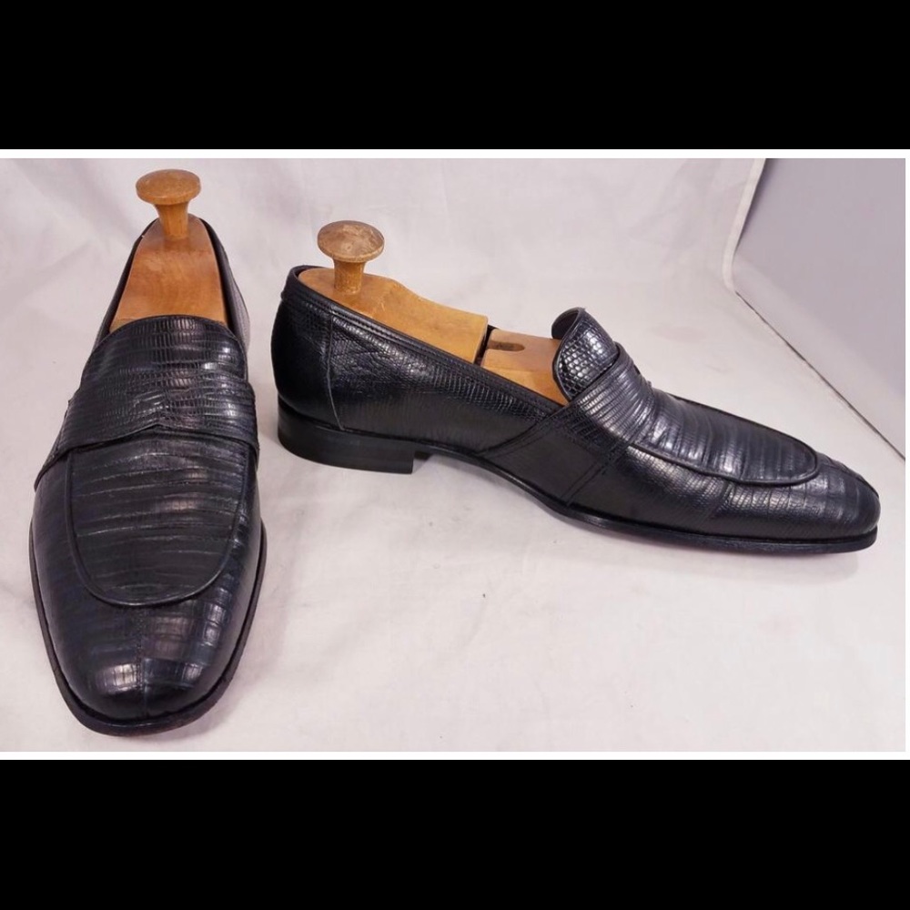 Mezlan Size 11 Genuine lizard leather loafers.